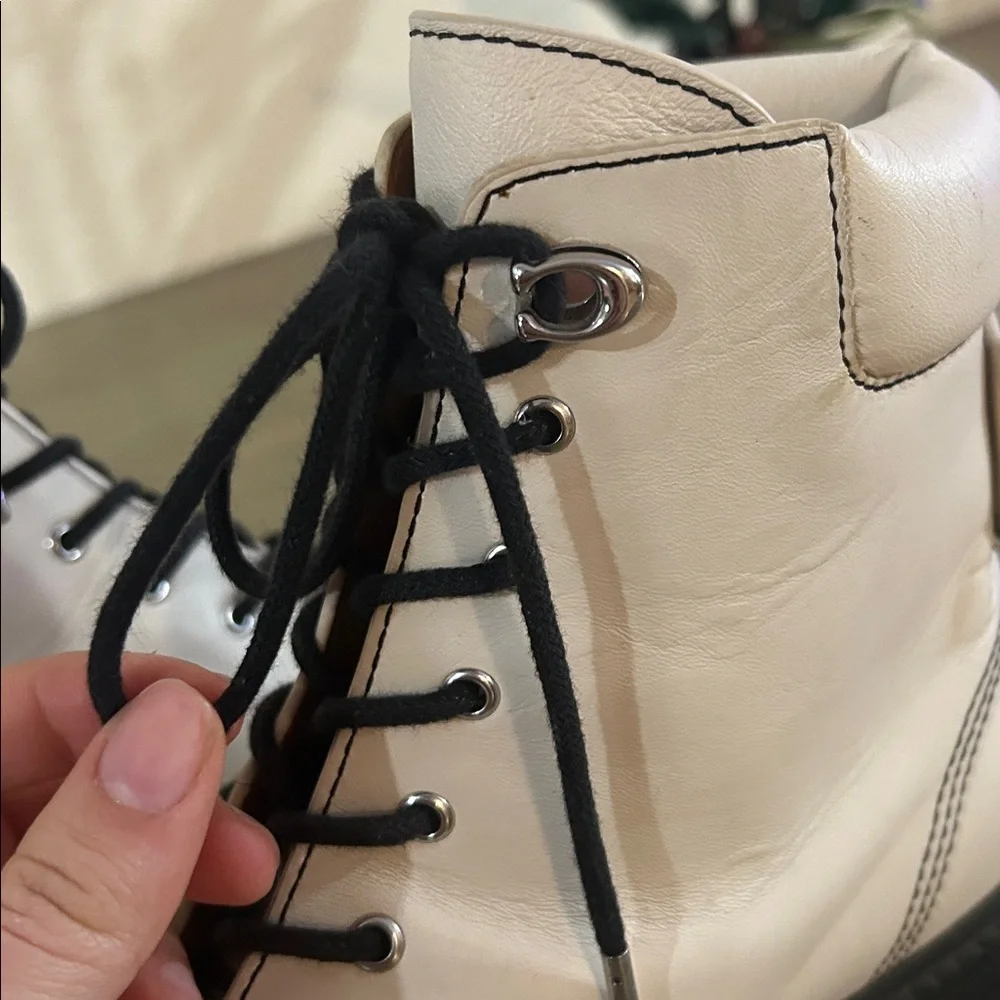 Coach Restored Lorimer Bootie Size 9.5 in Chalk White - Picture 10 of 14